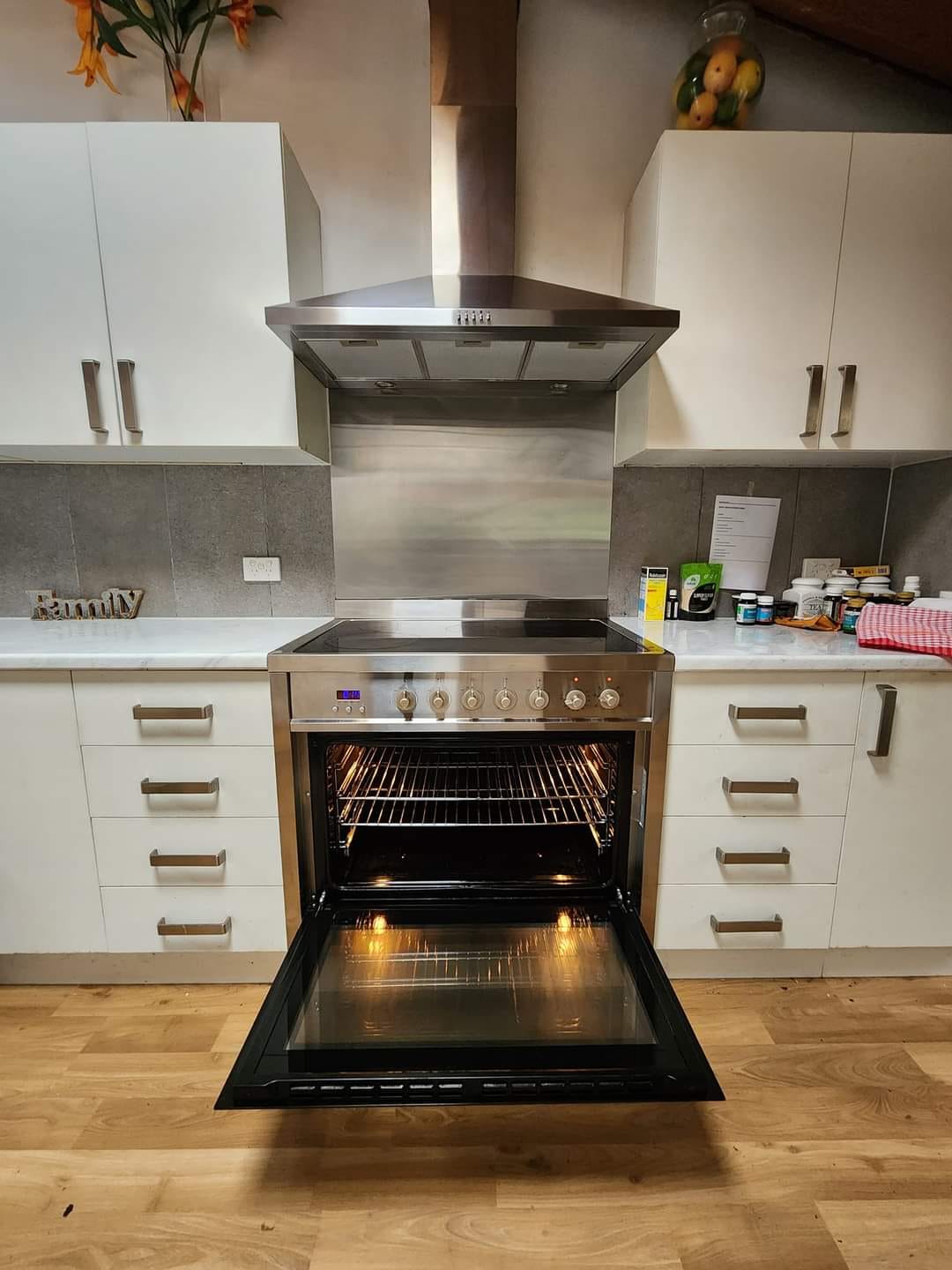 OVEN CLEANING IN MEBLOUNE